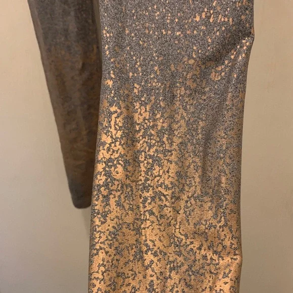 Beyond Yoga Gray and Rose Gold Speckled Leggings - Picture 5 of 5
